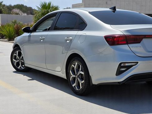 Used 2021 Kia Forte LXS image 10