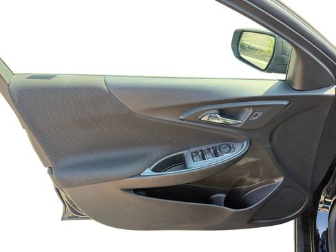Used 2024 Chevrolet Malibu LT w/ Midnight Edition FWD image 9