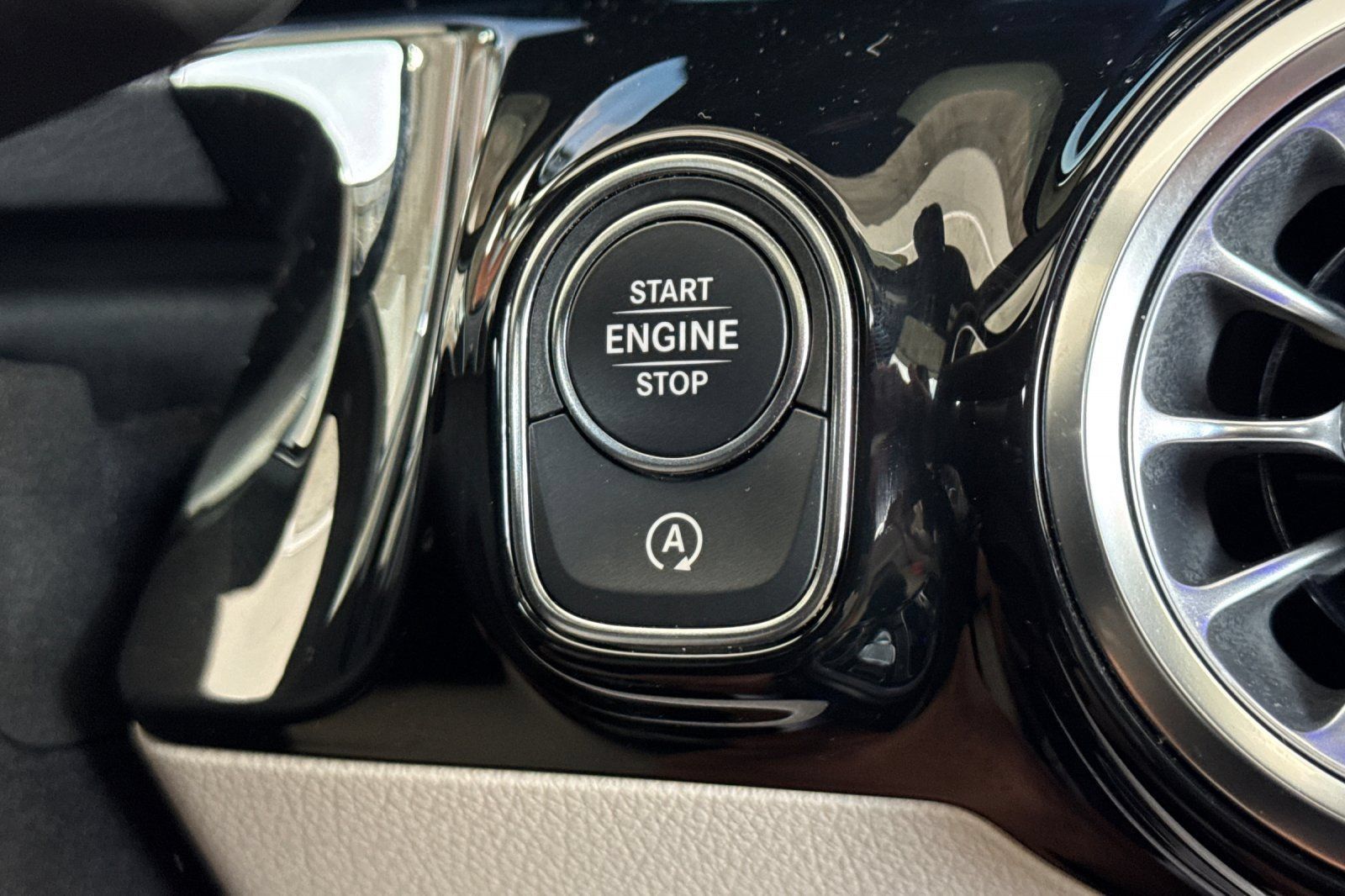 Certified 2026 Mercedes-Benz GLA 250 image 27