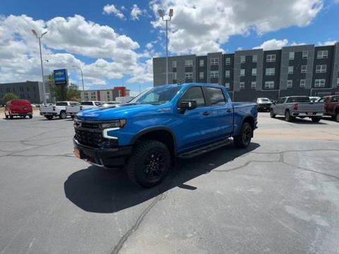 Used 2024 Chevrolet Silverado 1500 ZR2 w/ Technology Package AWD/4WD image 4