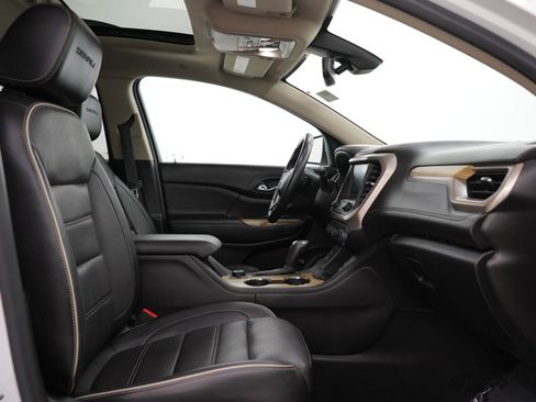 Used 2018 GMC Acadia Denali w/ Technology Package AWD/4WD image 11