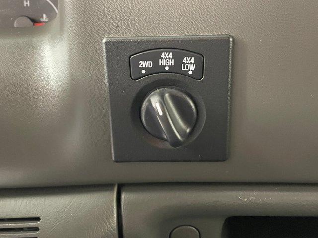 Used 2003 Ford F350 XL AWD/4WD image 9