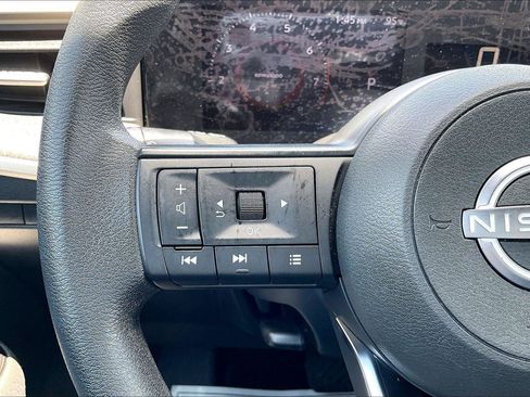 Certified 2025 Nissan Kicks SV w/ Illumination Package FWD image 19