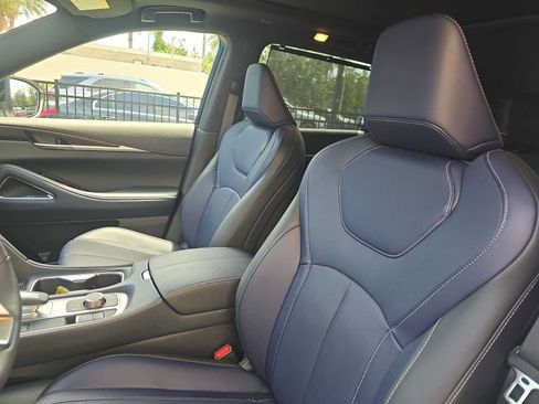 Certified 2026 INFINITI QX60 Sport w/ Dark Cargo Package AWD/4WD image 17