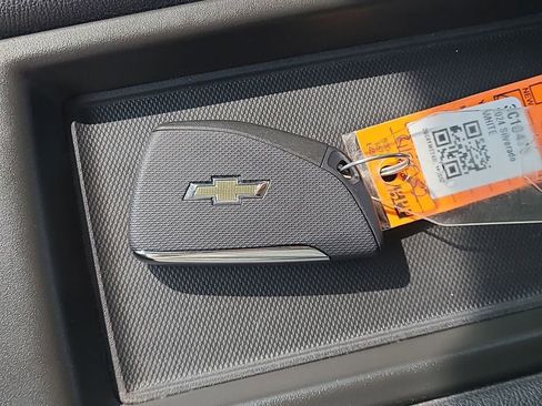 Used 2024 Chevrolet Silverado 2500 Custom w/ Custom Value Package image 35