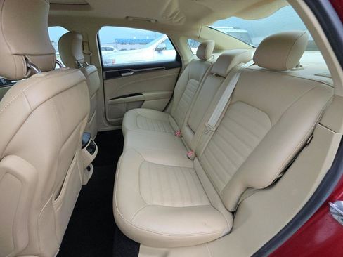 Used 2013 Ford Fusion SE FWD image 12