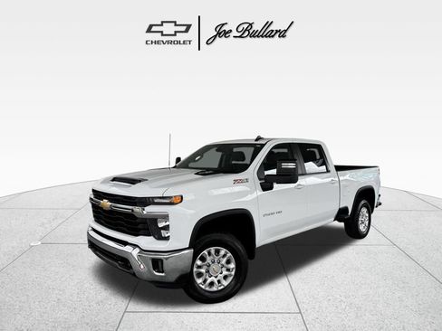 Used 2025 Chevrolet Silverado 2500 LT AWD/4WD image 1
