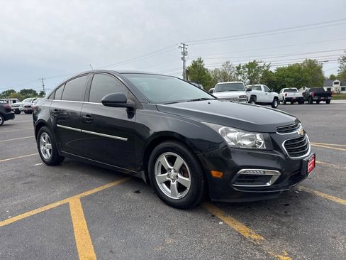 Used 2015 Chevrolet Cruze LT FWD image 4