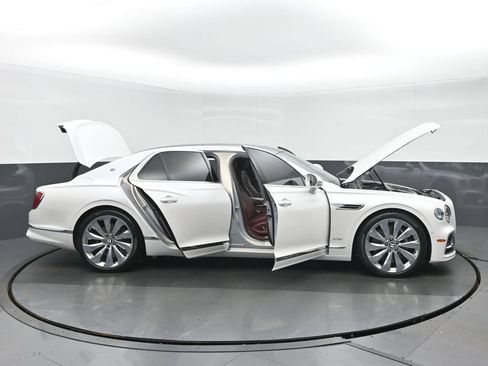 Used 2020 Bentley Flying Spur W12 AWD/4WD image 41