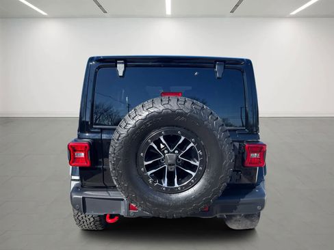 Used 2025 Jeep Wrangler Unlimited Rubicon image 5