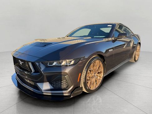 Used 2024 Ford Mustang GT Premium image 4