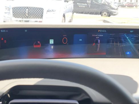 Certified 2024 Lincoln Nautilus Premier image 22