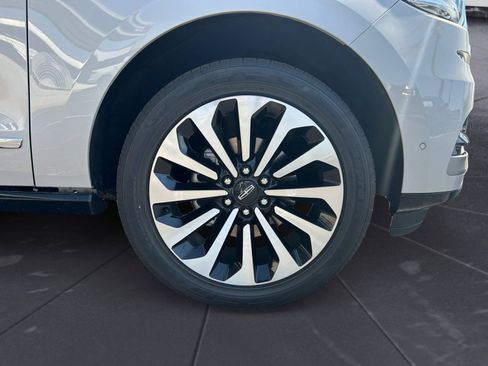 Certified 2024 Lincoln Navigator L Reserve AWD/4WD image 14