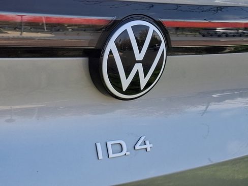 Certified 2023 Volkswagen ID.4 Pro RWD image 30