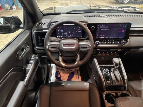 New 2026 GMC Canyon Elevation w/ Convenience Package image 25