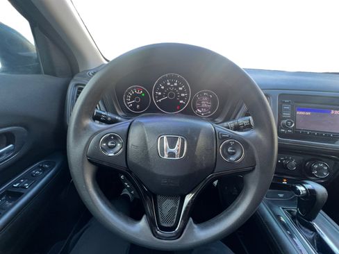Used 2017 Honda HR-V LX image 14