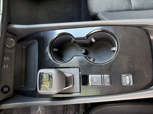 Used 2025 Nissan Rogue SV FWD image 39