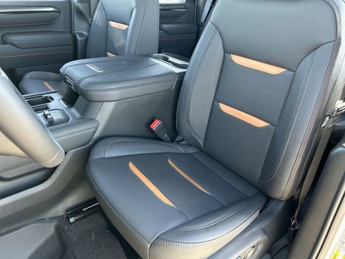 New 2026 GMC Sierra 2500 AT4 w/ Technology Package AWD/4WD image 19