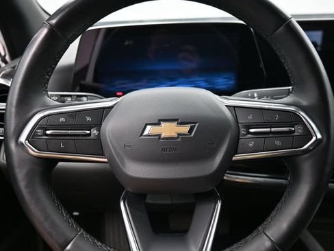 Used 2025 Chevrolet Equinox LT AWD/4WD image 20