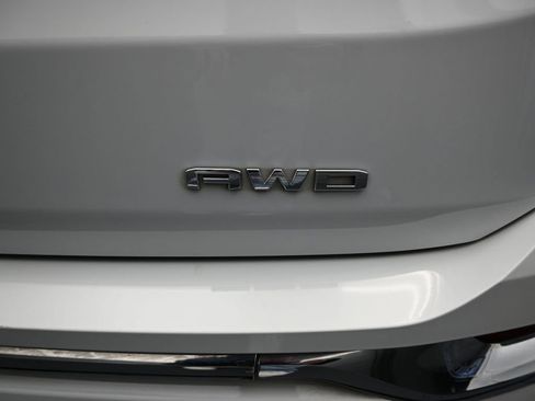 Used 2023 GMC Terrain Denali w/ Denali Premium Package AWD/4WD image 11
