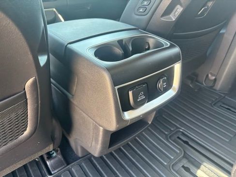 Used 2026 Kia Carnival SX w/ SX Dark Edition Package FWD image 25