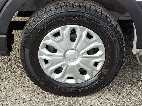Used 2025 Ford Transit 250 Low Roof w/ Exterior Upgrade Package RWD image 9