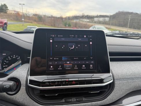 Used 2022 Jeep Compass Latitude w/ Convenience Group image 19