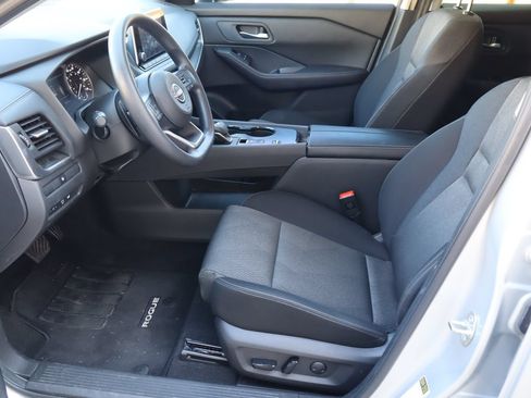 Used 2024 Nissan Rogue SV FWD image 15