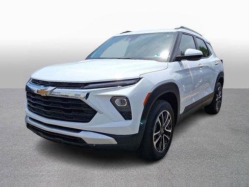 Used 2025 Chevrolet TrailBlazer LT AWD/4WD image 1