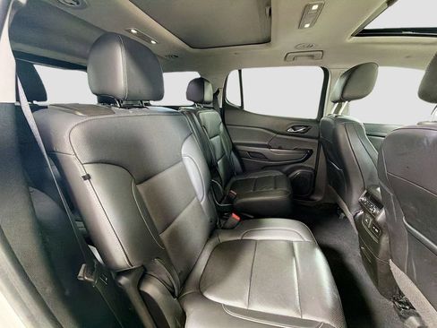 Used 2023 GMC Acadia SLT w/ Preferred Package AWD/4WD image 31