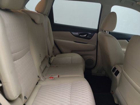 Used 2020 Nissan Rogue SV AWD/4WD image 19
