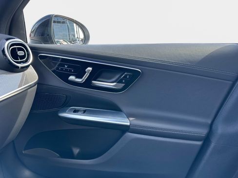 New 2025 Mercedes-Benz GLC 43 AMG AMG 43 4MATIC SUV image 25