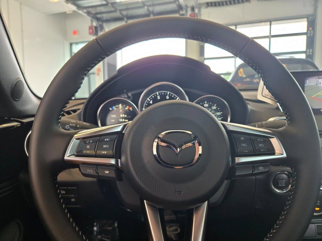 Used 2025 MAZDA MX-5 Miata Grand Touring RWD image 25