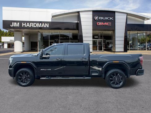 Used 2024 GMC Sierra 2500 AT4 w/ Technology Package AWD/4WD image 4