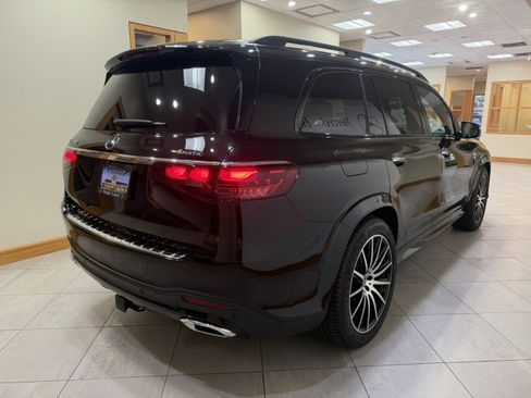 Certified 2025 Mercedes-Benz GLS 450 4MATIC image 5