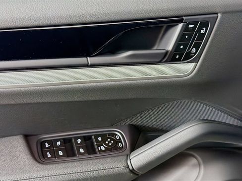 New 2026 Porsche Cayenne AWD/4WD image 20