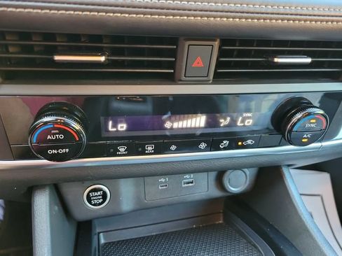 Used 2023 Nissan Rogue SV FWD image 23