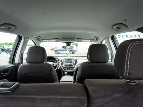 Used 2023 Chevrolet Equinox LS FWD image 27