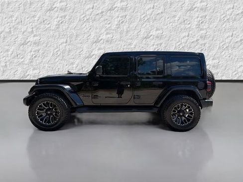 Used 2022 Jeep Wrangler Unlimited Sahara AWD/4WD image 6