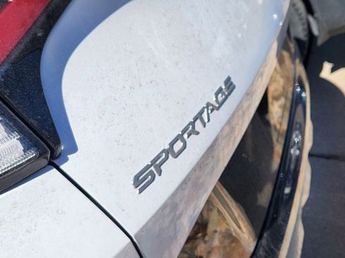 Used 2024 Kia Sportage SX image 23