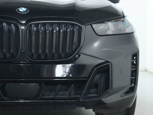 Certified 2024 BMW X5 xDrive40i w/ M Sport Package AWD/4WD image 8