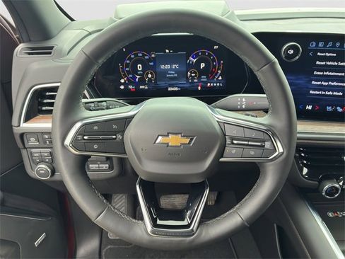 Certified 2025 Chevrolet Suburban High Country w/ Sun And Tow Package image 11