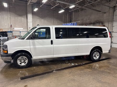 Used 2019 Chevrolet Express 3500 LT w/ LT Preferred Equipment Group image 2