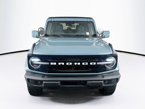 Used 2022 Ford Bronco Outer Banks AWD/4WD image 2