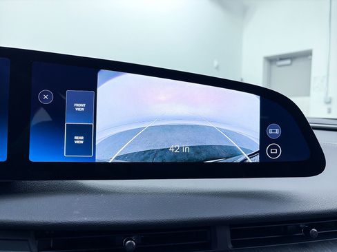 Used 2023 Lucid Air Touring AWD/4WD image 7