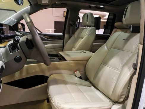 Used 2021 Cadillac Escalade ESV Sport Platinum RWD image 32