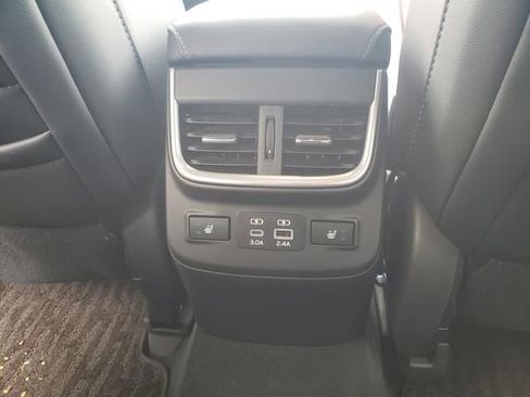 Used 2024 Subaru Outback Limited image 12