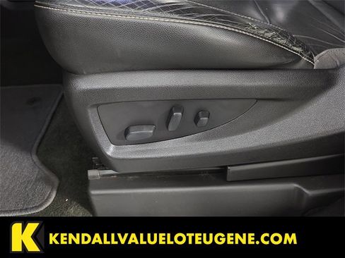 Used 2018 Chevrolet Tahoe LT w/ Luxury Package image 19