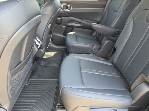 New 2026 Kia Sorento EX FWD image 9
