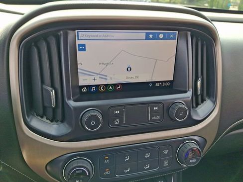 Used 2022 GMC Canyon Denali image 17